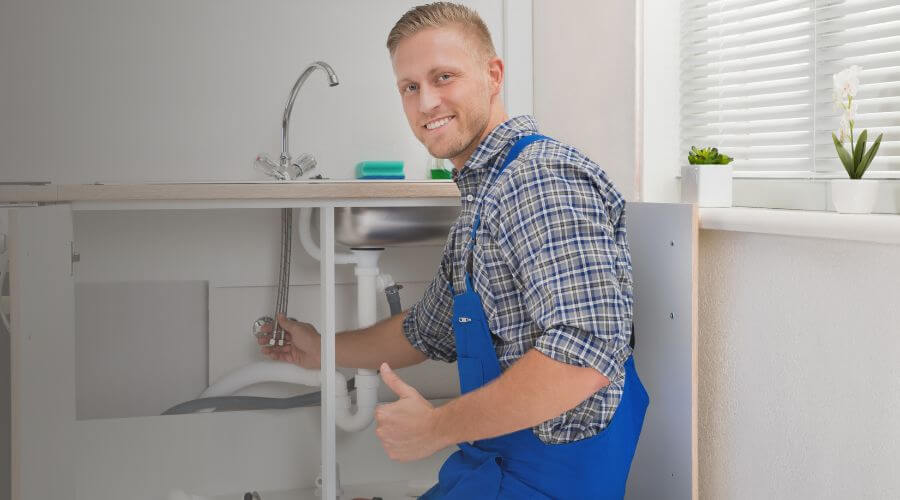 Expert burst pipe repair services in Willow City, TX